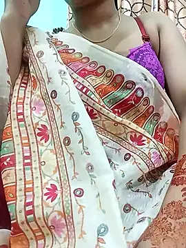 Snapshot of daisy-03 chatting on 10/28/25, 05:59 daisy-03 online show from 10/28/25, 05:59