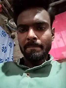 Snapshot of Rprish chatting on 11/11/25, 11:32 Rprish online show from 11/11/25, 11:32