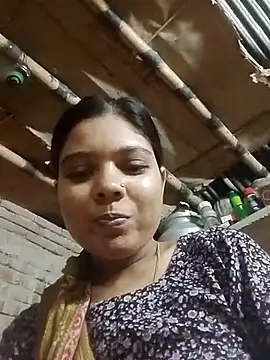 Snapshot of ayesha0001122 chatting on 10/13/25, 06:19 ayesha0001122 online show from 10/13/25, 06:19