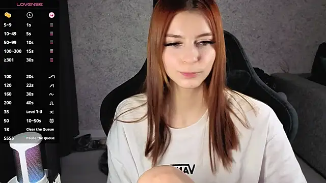 Snapshot of kitti_sweett chatting on 01/07/26, 09:28 kitti sweett online show from 01/07/26, 09:28