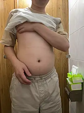 yichengm online show from 10/09/25, 07:39