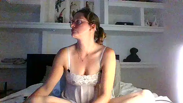 xcrazzycat online show from 05/20/26, 08:37