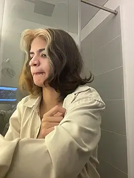 sukulaurens online show from 11/19/25, 06:35