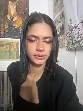 sukulaurens online show from 06/06/26, 02:05