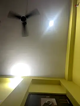 Snapshot of Goldi_school chatting on 10/19/25, 10:10 Goldi school online show from 10/19/25, 10:10