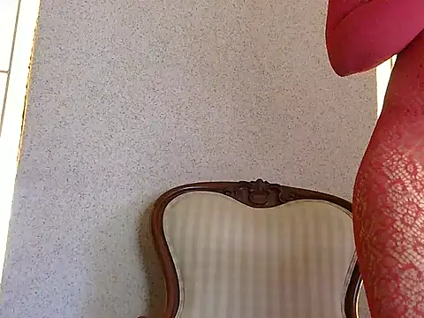 NiaAmour online show from 02/06/26, 06:51