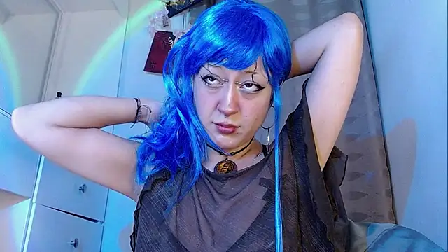 Snapshot of zora_blue777 chatting on 11/08/25, 02:34 zora blue777 online show from 11/08/25, 02:34