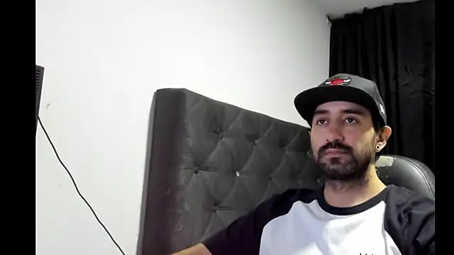 coolfriki online show from 11/08/25, 04:56