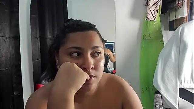 Snapshot of Baby_Latin chatting on 11/27/25, 05:20 Baby Latin online show from 11/27/25, 05:20