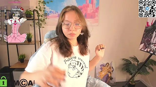 Nuura Moore online show from 10/30/25, 12:45