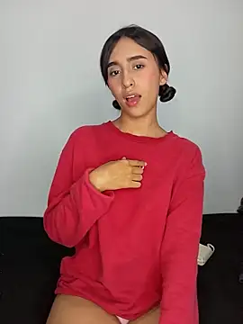 Snapshot of TWUINS-HOT chatting on 10/06/25, 05:49 TWUINS-HOT online show from 10/06/25, 05:49