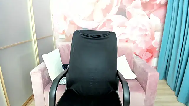 AlinaMoor online show from 02/13/26, 04:19