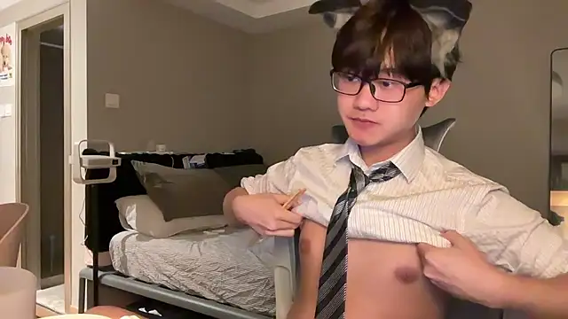 Snapshot of iambennet chatting on 01/09/26, 10:51 iambennet online show from 01/09/26, 10:51