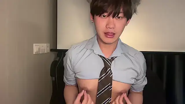 Snapshot of iambennet chatting on 01/16/26, 12:53 iambennet online show from 01/16/26, 12:53