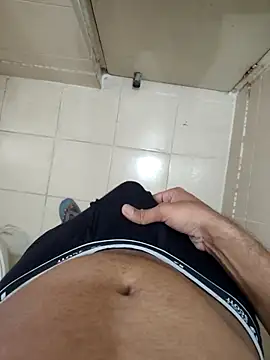 Snapshot of fueyyvvirub chatting on 02/19/26, 07:26 fueyyvvirub online show from 02/19/26, 07:26