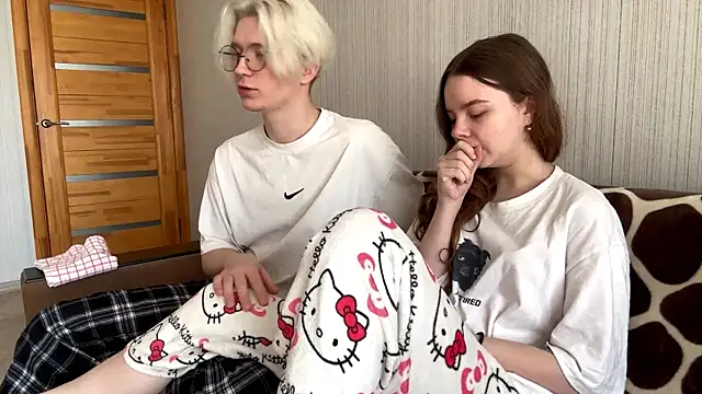 EhtelBiondi online show from 03/28/26, 08:14