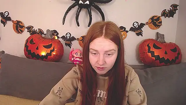 Snapshot of Evarey_ chatting on 11/01/25, 05:09 Evarey online show from 11/01/25, 05:09