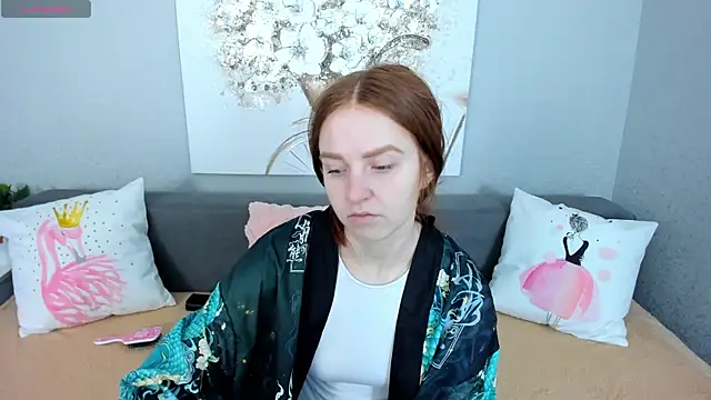 Snapshot of Evarey_ chatting on 12/04/25, 05:28 Evarey online show from 12/04/25, 05:28