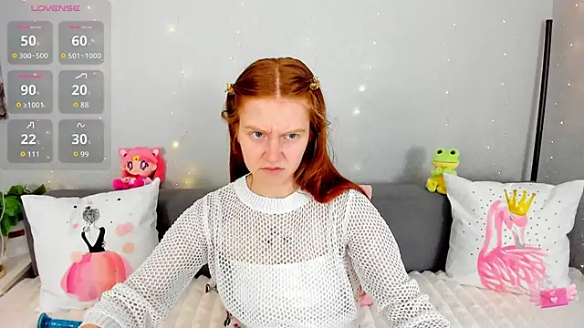 Snapshot of Evarey_ chatting on 12/22/25, 05:26 Evarey online show from 12/22/25, 05:26