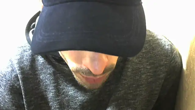 Snapshot of MakabulaAndrey chatting on 11/29/25, 03:15 MakabulaAndrey online show from 11/29/25, 03:15