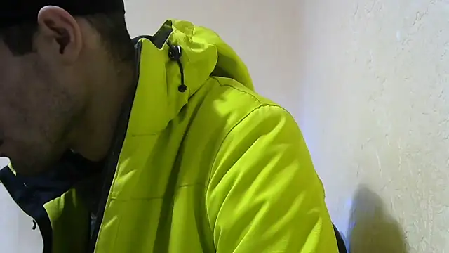 Snapshot of MakabulaAndrey chatting on 12/15/25, 07:29 MakabulaAndrey online show from 12/15/25, 07:29