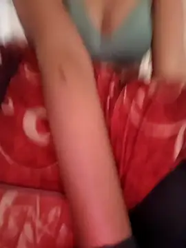 anshika0124 online show from 10/07/25, 09:06