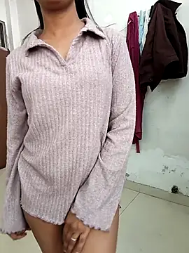 anshika0124 online show from 12/22/25, 05:04