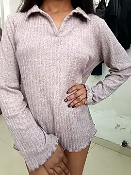 anshika0124 online show from 01/16/26, 05:55