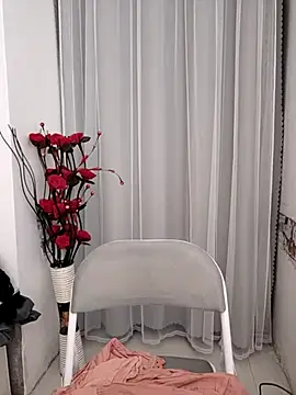 Snapshot of nini10052025 chatting on 11/08/25, 01:44 nini10052025 online show from 11/08/25, 01:44