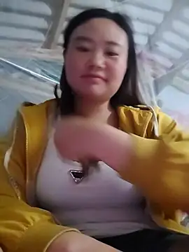 Snapshot of pi-pi-00 chatting on 10/15/25, 02:50 pi-pi-00 online show from 10/15/25, 02:50