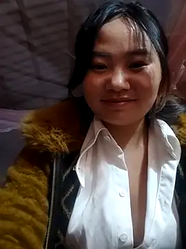 Snapshot of pi-pi-00 chatting on 10/21/25, 02:29 pi-pi-00 online show from 10/21/25, 02:29