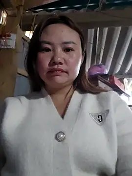 Snapshot of pi-pi-00 chatting on 12/14/25, 01:11 pi-pi-00 online show from 12/14/25, 01:11