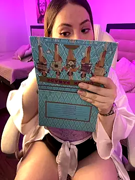 kattee adams online show from 11/29/25, 08:12