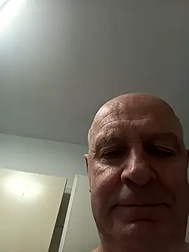 Snapshot of rudy-kralik chatting on 11/07/25, 07:08 rudy-kralik online show from 11/07/25, 07:08