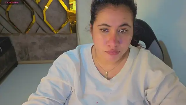 Addyy 02 online show from 11/14/25, 09:02