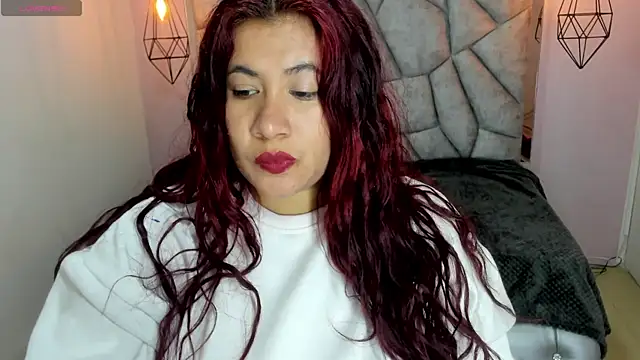 Addyy 02 online show from 04/15/26, 07:10