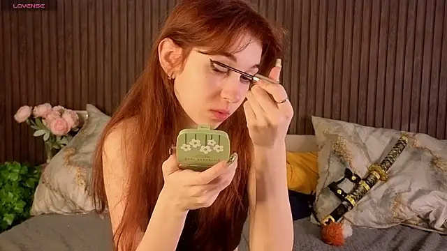 kitsun ne online show from 11/12/25, 08:19