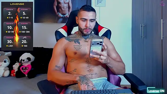 Danny Willson online show from 04/11/26, 01:37