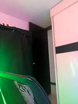 ErosDominant online show from 10/25/25, 09:20