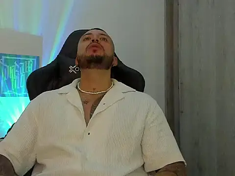 Dave-Max01 online show from 10/31/25, 12:33