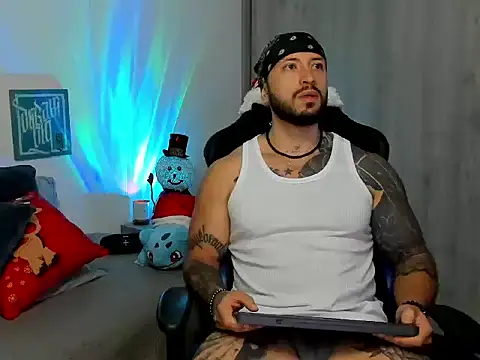 Dave-Max01 online show from 12/03/25, 10:02