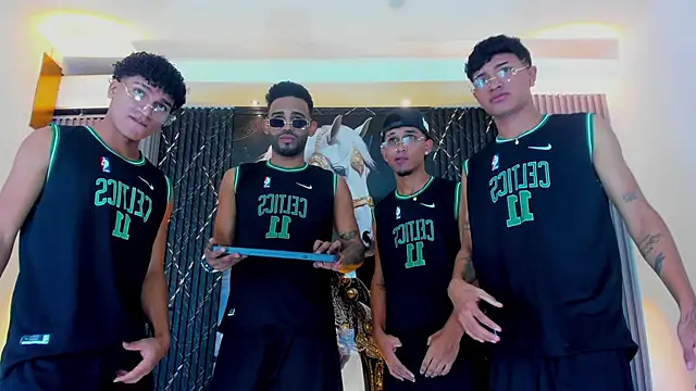 Snapshot of _Gods_of_Olympus_ chatting on 10/31/25, 04:24 Gods of Olympus online show from 10/31/25, 04:24