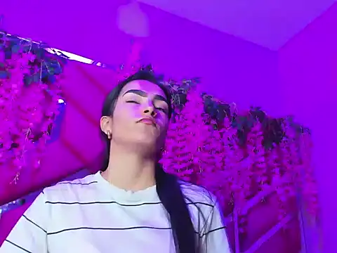 Snapshot of Gisell_Squirt_ chatting on 10/14/25, 12:50 Gisell Squirt online show from 10/14/25, 12:50