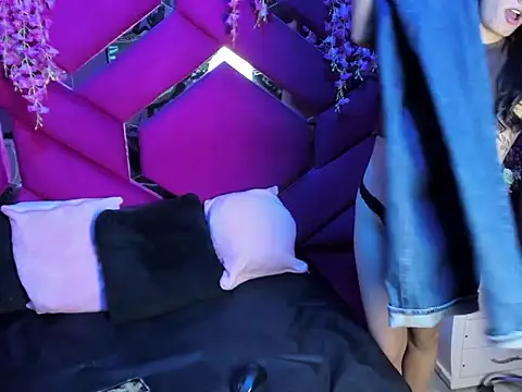 Snapshot of Gisell_Squirt_ chatting on 11/08/25, 12:05 Gisell Squirt online show from 11/08/25, 12:05