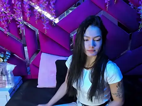 Snapshot of Gisell_Squirt_ chatting on 11/11/25, 12:16 Gisell Squirt online show from 11/11/25, 12:16