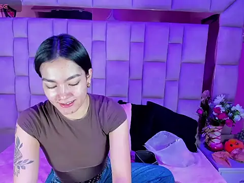 Snapshot of Gisell_Squirt_ chatting on 12/17/25, 12:33 Gisell Squirt online show from 12/17/25, 12:33