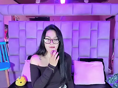 Snapshot of Gisell_Squirt_ chatting on 01/15/26, 01:26 Gisell Squirt online show from 01/15/26, 01:26