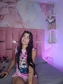 Snapshot of Isis_Blaze chatting on 12/02/25, 03:12 Isis Blaze online show from 12/02/25, 03:12