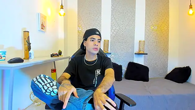 JacobBlackwell  online show from 11/18/25, 07:29