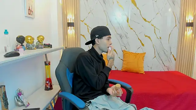 JacobBlackwell  online show from 01/13/26, 08:25